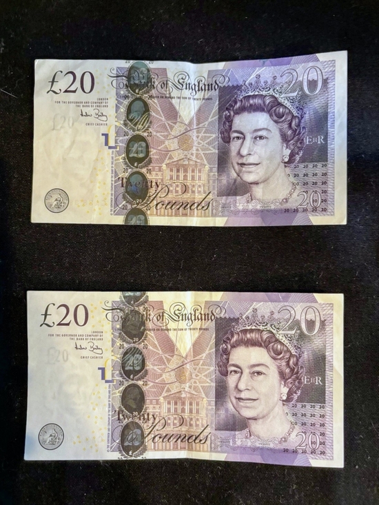 Other - Two Great Britain 20 Pound Notes  Queen Elizabeth Adam Smith Circulated Euro
